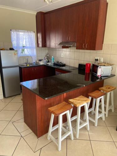 Muizenburg Townhouse- 5 minutes from Surfers Corner