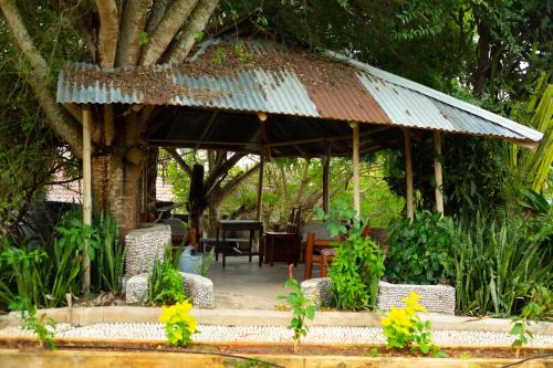 Garden, Mikoko Beach & Cottages in Bagamoyo
