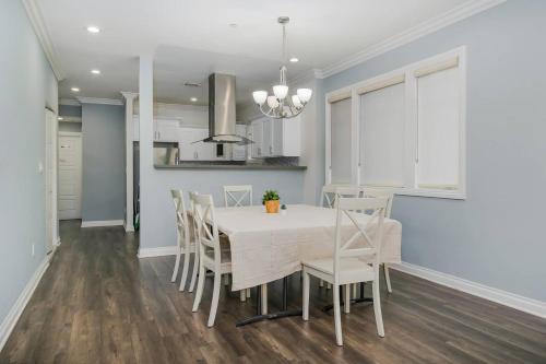 Comfy 4BR home near Korea Town in Los Angeles, USA