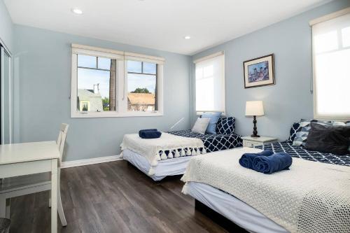 Stylish 4 BR house near Korea Town Central LA in Los Angeles, USA