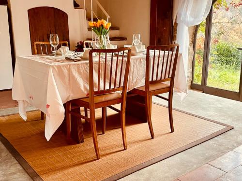 Létesítmények, Romantic Tuscan Barn with Pool Views Private Terrace Sleeps 2 to 6, Lamole Greve in Chianti in Lamole