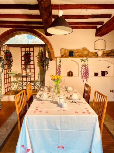 Tranquil Vineyard Barn in Heart of Chianti