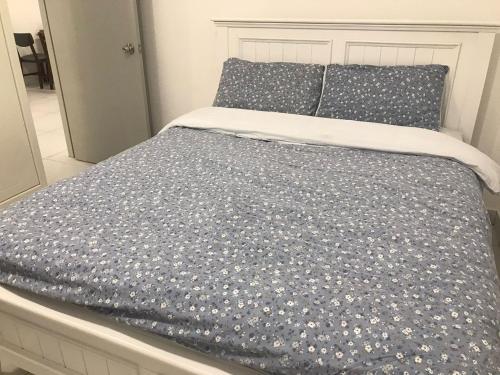 P1 Beautifully designed and cozy