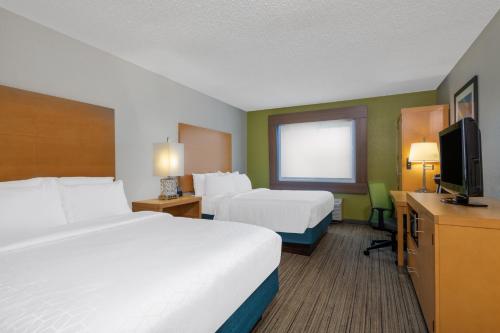 Holiday Inn Express & Suites Wheat Ridge-Denver West, an IHG Hotel