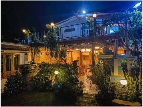 Kitchen Baan Mai Sak Homestay, Khao Wong Phrachan