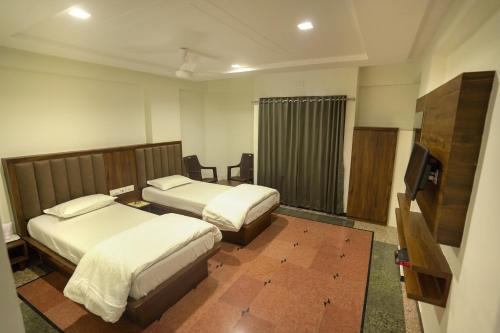 Hotel Shertown – Ahmedabad, TN