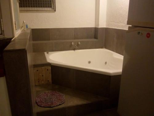 Terraza quincho y jacuzzi privados 4 personas - Playa Punta Mogotes