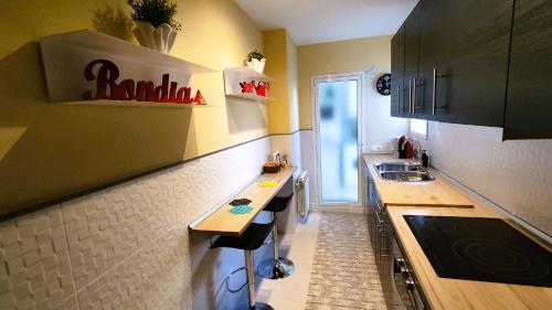 Good Atmosphere Apartment Good Atmosphere Apartment