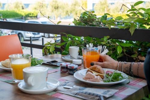 Garni Rosemari - main image