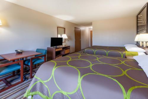 Double Room With 2 Double Beds - Mobility Accessible/ Non-Smoking