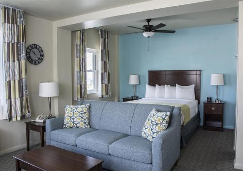 Palm Pavilion Inn – Clearwater Beach, FL