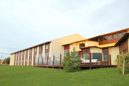Exterior view, Hotel Picos Del Sur in El Calafate