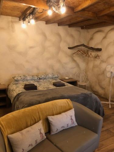 Rabbits 1or 2 bedroom hobbit style hillset earthen dartmoor eco home