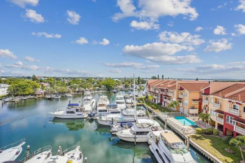 Madeira Bay Resort I 1505 in St Pete Beach, USA
