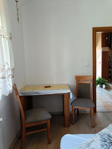 Pod Modrzewiami Pod Modrzewiami