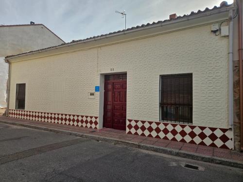 La Nava, casa de pueblo con patio y calefacción con chimenea gîte à louer Nava de la Asunción