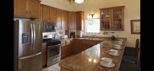 Παροχές, COCONUT BREEZE VILLA: MESMERIZING VIEWS, COOLING TRADEWINDS in Central