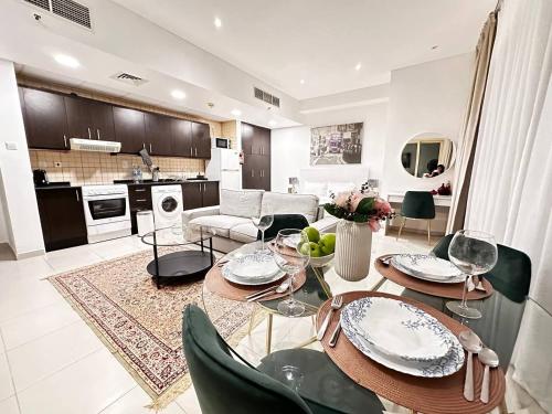 Lovely Newly Furnished Ocean View Studio in Royal Oceanic Tower, Dubaï (photo 7)