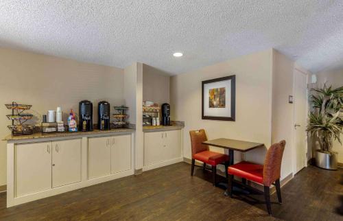Extended Stay America Select Suites - Dallas - Las Colinas - Meadow Creek Dr in Irving, USA