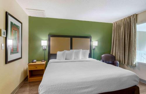 1 queen bed