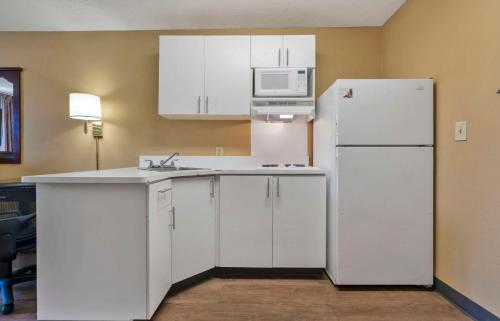 Extended Stay America Suites - Stockton - March Lane