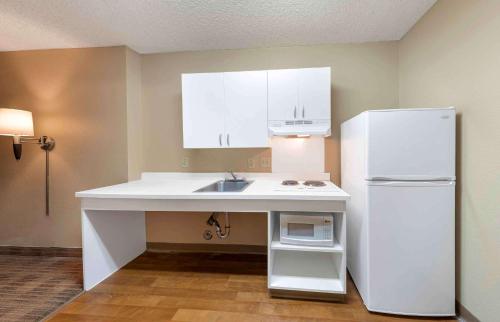 Extended Stay America - Los Angeles - Carson