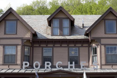 . The Porches Inn at Mass MoCA