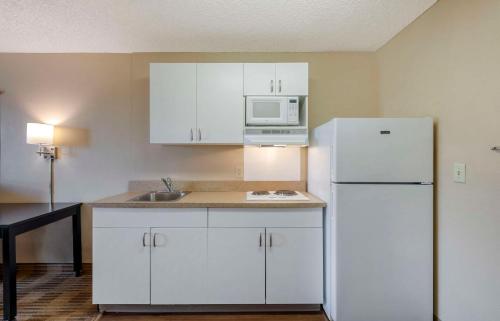 Extended Stay America Suites - Orange County - Katella Ave.