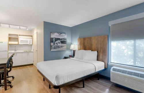1 queen bed