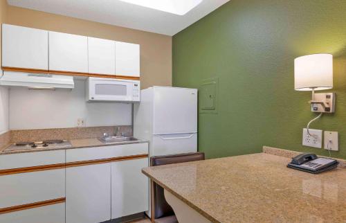 Extended Stay America Suites - Orange County - Brea