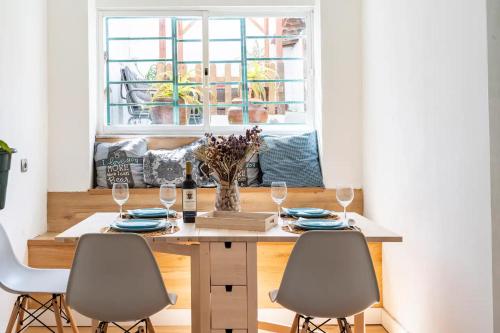 Lisbon Garden Stays, with BBQ, Easy Parking near Tejo, Fast Access to Alfama & Downtown, Lisabon (fotografie 7)