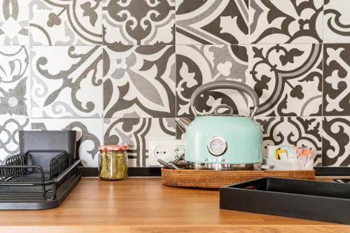 Lisbon Garden Stays, with BBQ, Easy Parking near Tejo, Fast Access to Alfama & Downtown, Lisabon (fotografie 10)