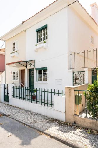 Lisbon Garden Stays, with BBQ, Easy Parking near Tejo, Fast Access to Alfama & Downtown, Lisabon (fotografie 3)