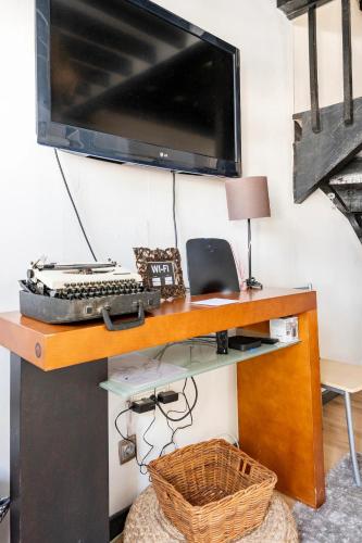 Lisbon Garden Stays, with BBQ, Easy Parking near Tejo, Fast Access to Alfama & Downtown, Lisabon (fotografie 8)