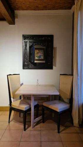 Maisonnette à 2 pas de la Seine (Maisonnette a 2 pas de la Seine) in Мезон-Лафітт