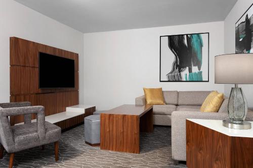 Delta Hotels by Marriott Woodbridge in Iselin, USA