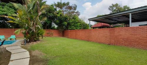 Beatiful Afamosa Golf Resort Private villa with pool 3 rooms lot 1280 bumiputra only in Malacca
