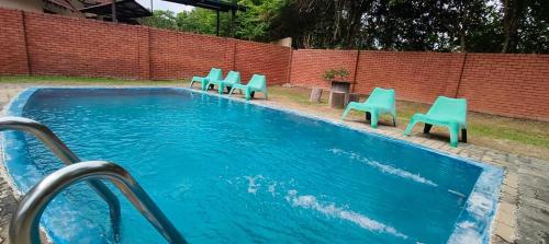 Beatiful Afamosa Golf Resort Private villa with pool 3 rooms lot 1280 bumiputra only in Malacca