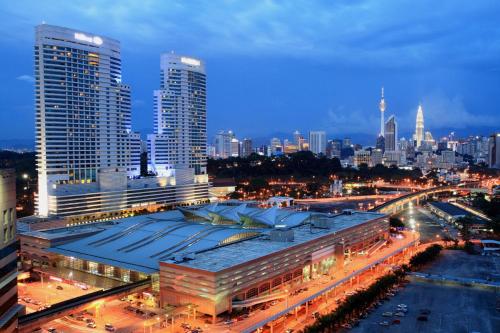 Central 2BR Apt 5 mins to KLCC Twin Towers - image 8