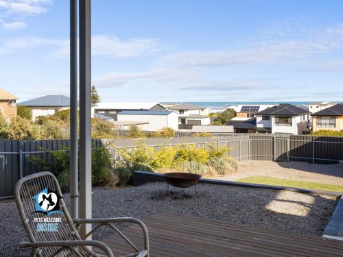 Ultimate in Middleton Coastal Style with Views Sleeps 10