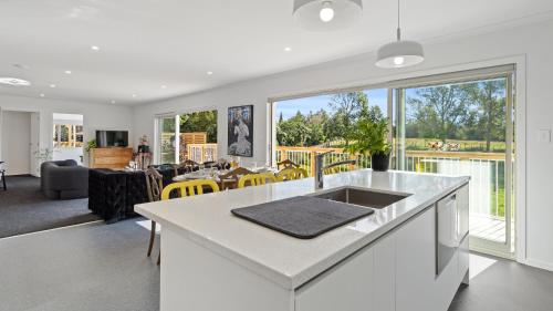 Exterior view, The Whitehouse - Lepperton Holiday Home in Lepperton