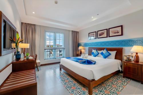 room detail thumbnail 1