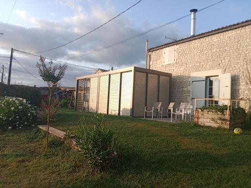 Le Logis du Bouil in Champagne (Poitou-Charentes)