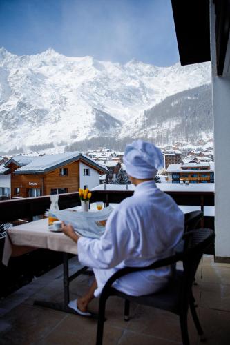 Comfort Double Room with Balcony and Mountain View