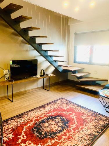 Unique Serviced Apartment - Tap to explore photos