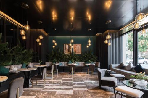 Empathy Hotel (Guangzhou East Railway Station Tianhe Sports Center)
