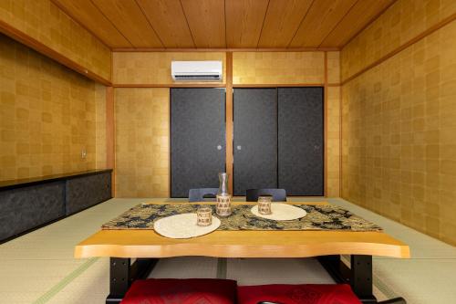 Premier Stay Namba なんば駅徒歩3分 3 Mins Walk From Namba Station 7rooms Table 2baths 4toilets Osaka - Dotonbori