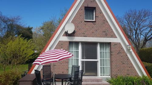 Finnhütte „Strandhütte“ in der Natur und nur 50m bis zum Strand