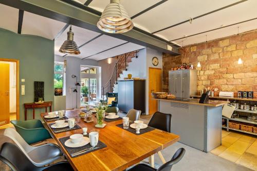 Konyha, Gutshof Kaiserbacher Mühle (Gutshof Kaiserbacher Muhle) in Klingenmunster