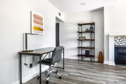 W Hollywood 2BR nr TJ W 3rd St Beverly Center LAX-444 in Los Angeles, USA